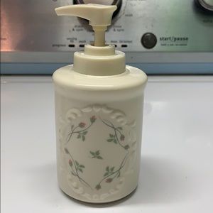 Lenox, Rose Manor floral soap dispenser